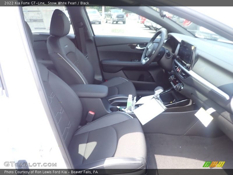 Snow White Pearl / Black 2022 Kia Forte GT-Line