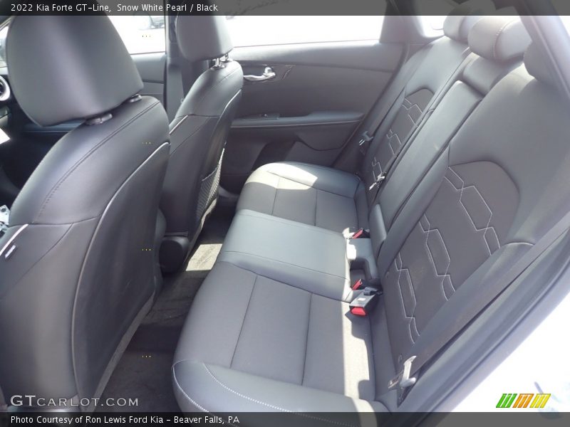 Snow White Pearl / Black 2022 Kia Forte GT-Line