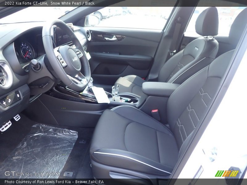 Snow White Pearl / Black 2022 Kia Forte GT-Line