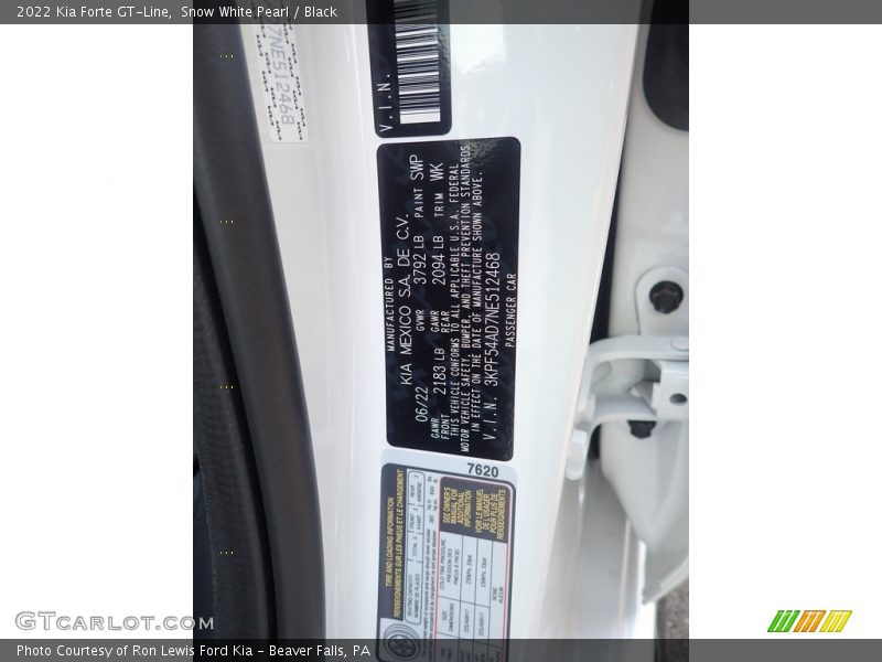 Snow White Pearl / Black 2022 Kia Forte GT-Line