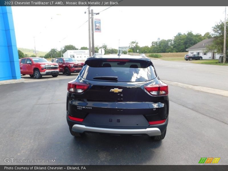 Mosaic Black Metallic / Jet Black 2023 Chevrolet TrailBlazer LT AWD