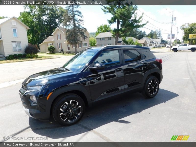 Front 3/4 View of 2023 TrailBlazer LT AWD