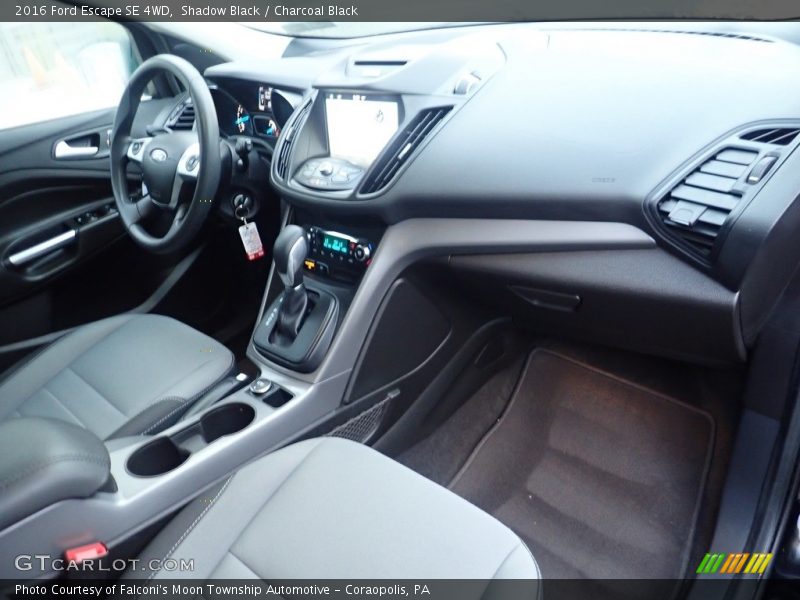 Shadow Black / Charcoal Black 2016 Ford Escape SE 4WD