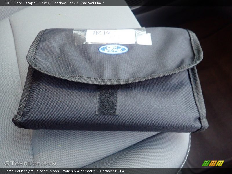 Shadow Black / Charcoal Black 2016 Ford Escape SE 4WD