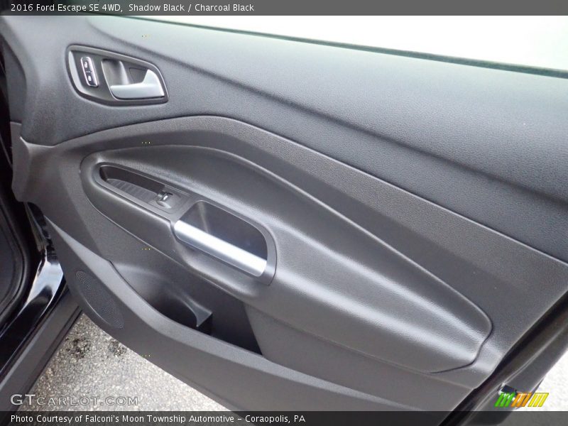 Shadow Black / Charcoal Black 2016 Ford Escape SE 4WD
