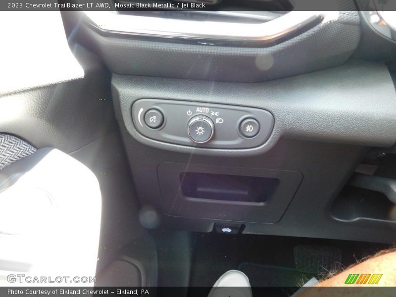 Mosaic Black Metallic / Jet Black 2023 Chevrolet TrailBlazer LT AWD