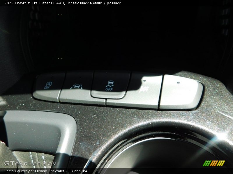 Mosaic Black Metallic / Jet Black 2023 Chevrolet TrailBlazer LT AWD
