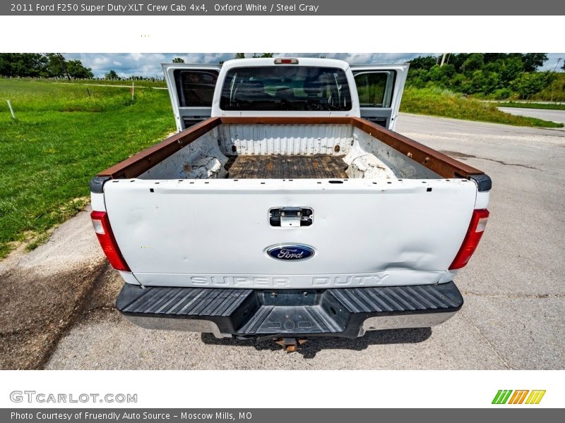 Oxford White / Steel Gray 2011 Ford F250 Super Duty XLT Crew Cab 4x4