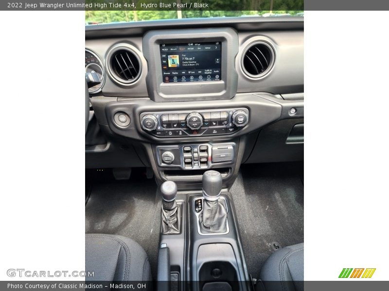 Controls of 2022 Wrangler Unlimited High Tide 4x4