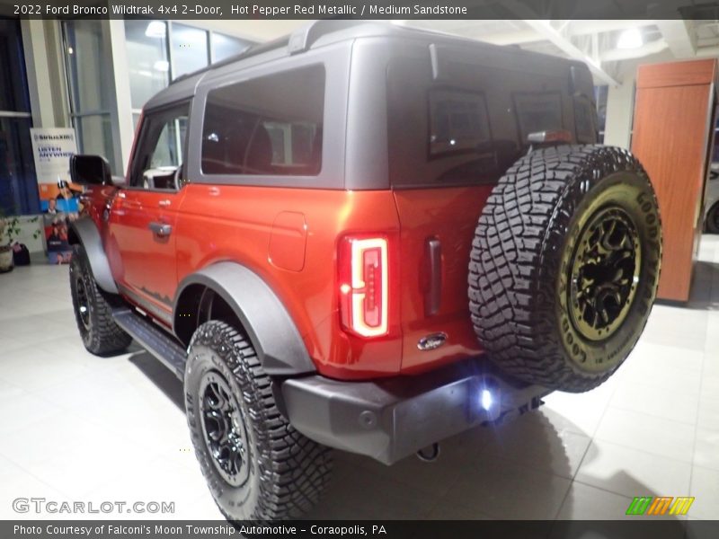 Hot Pepper Red Metallic / Medium Sandstone 2022 Ford Bronco Wildtrak 4x4 2-Door