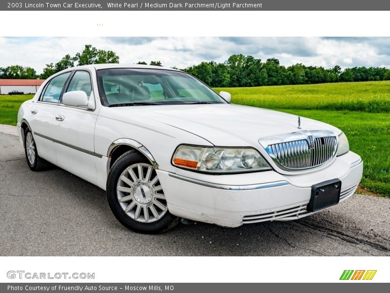 White Pearl / Medium Dark Parchment/Light Parchment 2003 Lincoln Town Car Executive