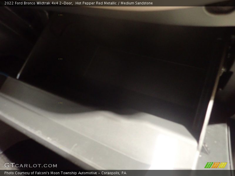 Hot Pepper Red Metallic / Medium Sandstone 2022 Ford Bronco Wildtrak 4x4 2-Door