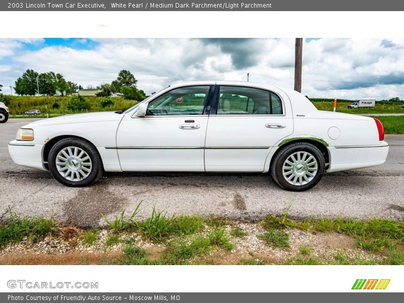 White Pearl / Medium Dark Parchment/Light Parchment 2003 Lincoln Town Car Executive