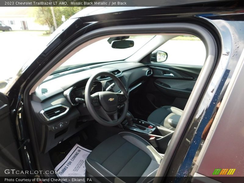 Mosaic Black Metallic / Jet Black 2023 Chevrolet TrailBlazer LT AWD