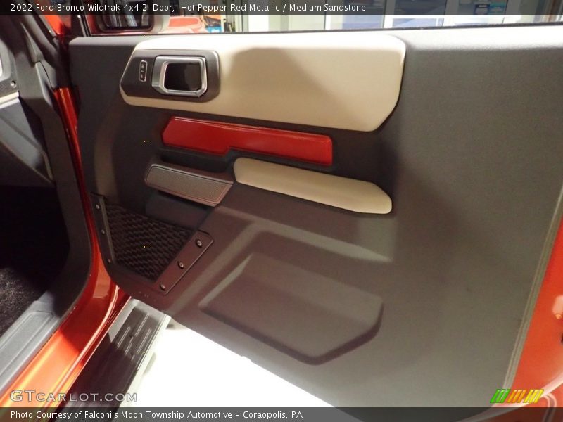 Hot Pepper Red Metallic / Medium Sandstone 2022 Ford Bronco Wildtrak 4x4 2-Door