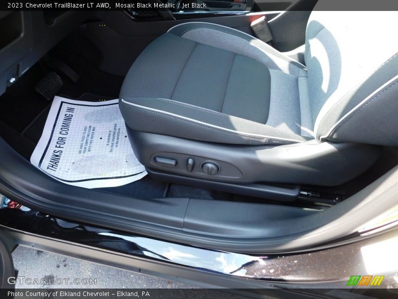 Mosaic Black Metallic / Jet Black 2023 Chevrolet TrailBlazer LT AWD