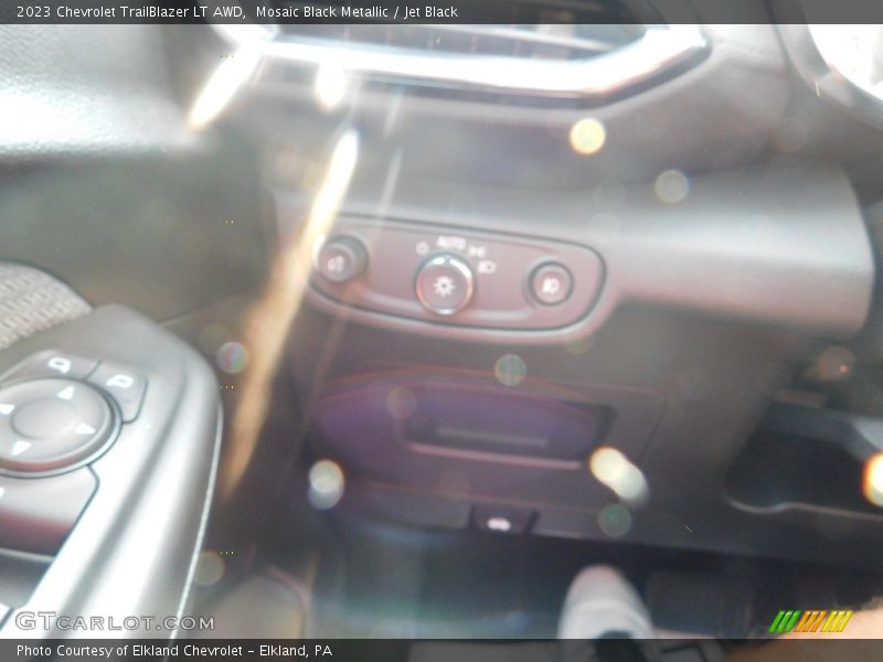 Mosaic Black Metallic / Jet Black 2023 Chevrolet TrailBlazer LT AWD