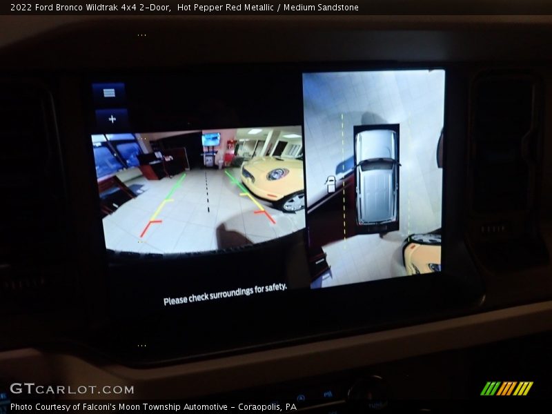 Hot Pepper Red Metallic / Medium Sandstone 2022 Ford Bronco Wildtrak 4x4 2-Door