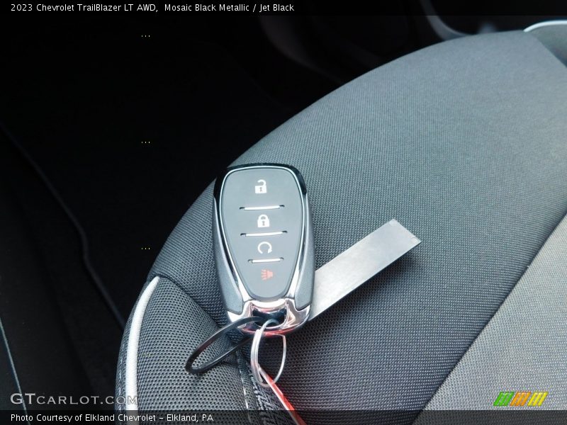 Mosaic Black Metallic / Jet Black 2023 Chevrolet TrailBlazer LT AWD