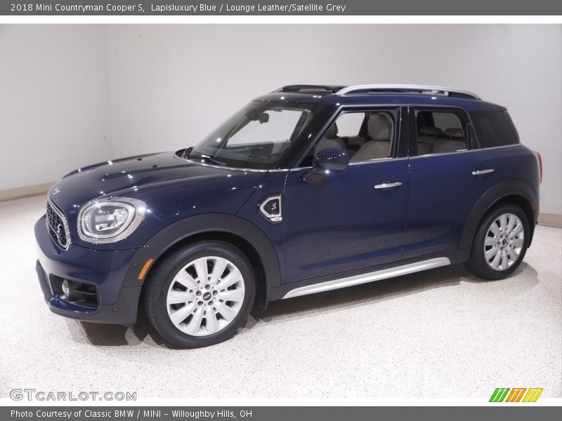 Front 3/4 View of 2018 Countryman Cooper S