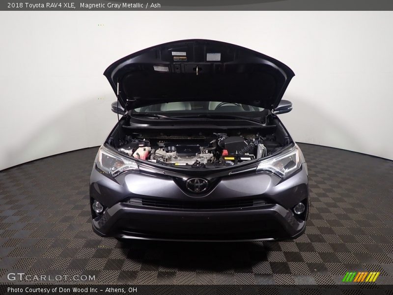 Magnetic Gray Metallic / Ash 2018 Toyota RAV4 XLE