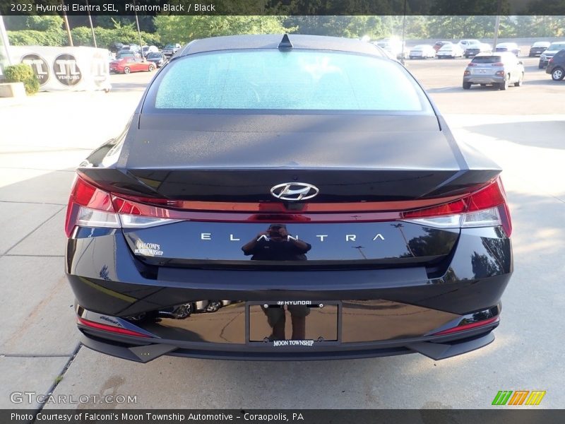 Phantom Black / Black 2023 Hyundai Elantra SEL