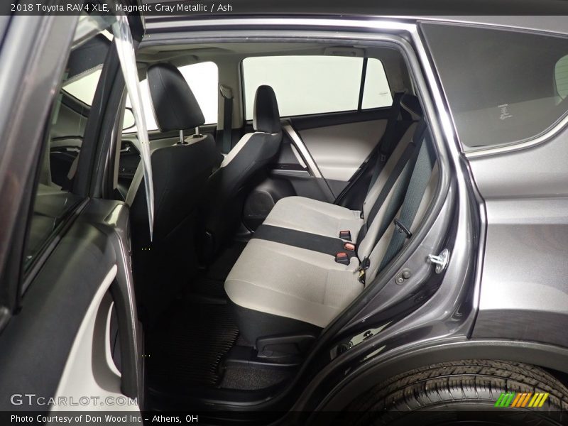 Magnetic Gray Metallic / Ash 2018 Toyota RAV4 XLE