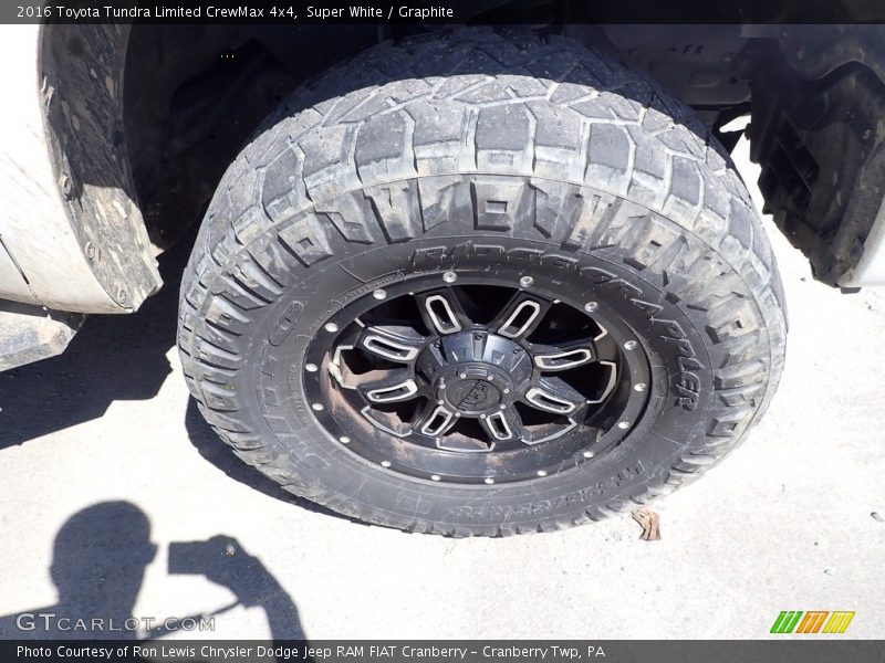 Custom Wheels of 2016 Tundra Limited CrewMax 4x4