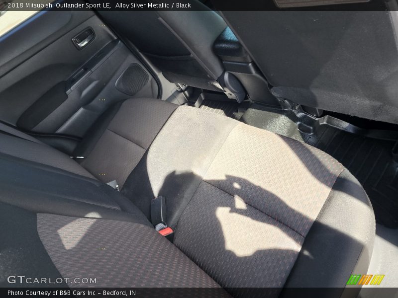 Alloy Silver Metallic / Black 2018 Mitsubishi Outlander Sport LE