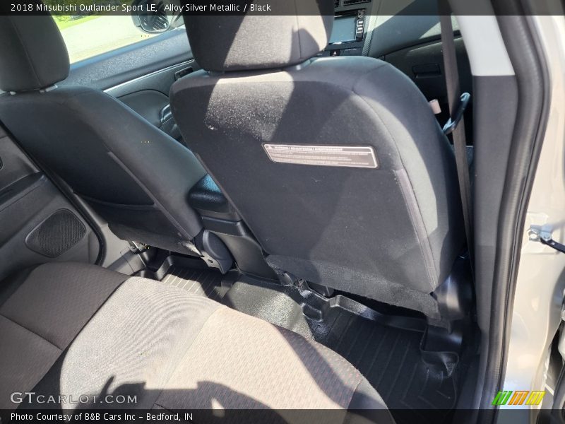 Alloy Silver Metallic / Black 2018 Mitsubishi Outlander Sport LE