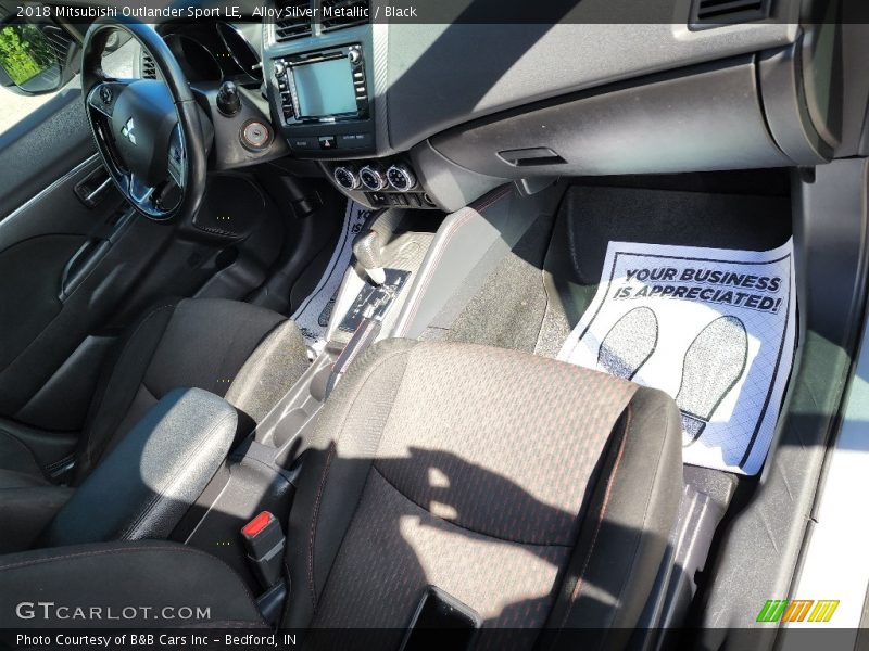 Alloy Silver Metallic / Black 2018 Mitsubishi Outlander Sport LE
