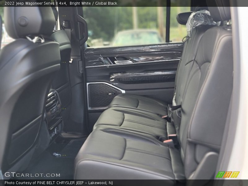 Bright White / Global Black 2022 Jeep Wagoneer Series II 4x4