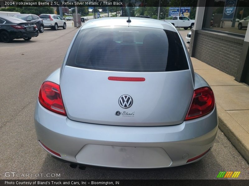 Reflex Silver Metallic / Titan Black 2014 Volkswagen Beetle 2.5L