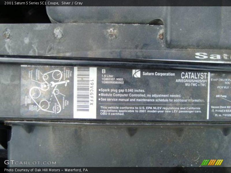 Silver / Gray 2001 Saturn S Series SC1 Coupe