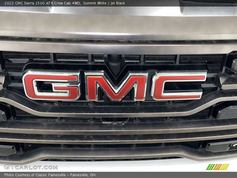Summit White / Jet Black 2022 GMC Sierra 1500 AT4 Crew Cab 4WD