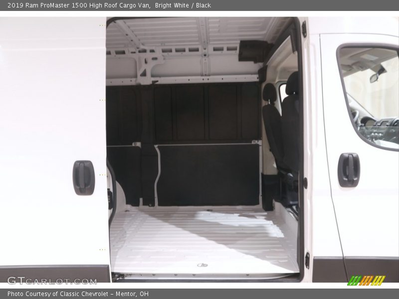 Bright White / Black 2019 Ram ProMaster 1500 High Roof Cargo Van