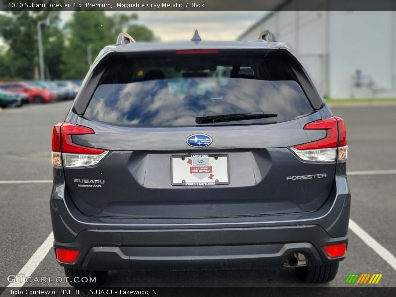 Magnetite Gray Metallic / Black 2020 Subaru Forester 2.5i Premium
