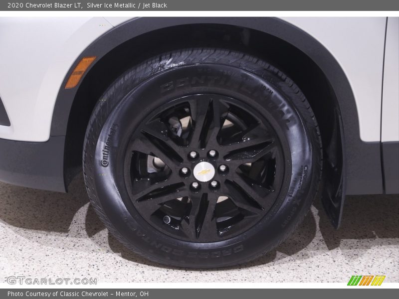 Silver Ice Metallic / Jet Black 2020 Chevrolet Blazer LT