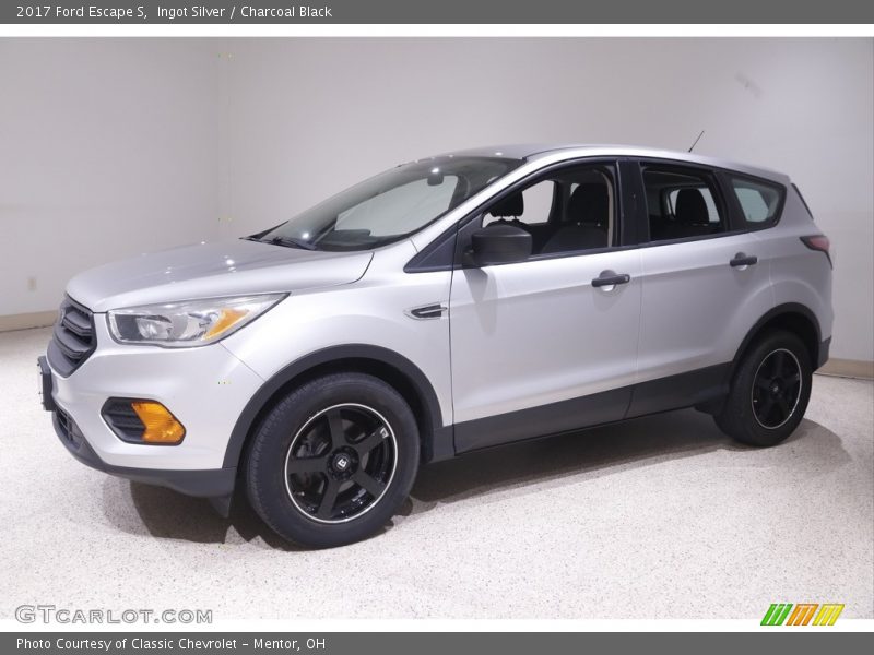 Ingot Silver / Charcoal Black 2017 Ford Escape S