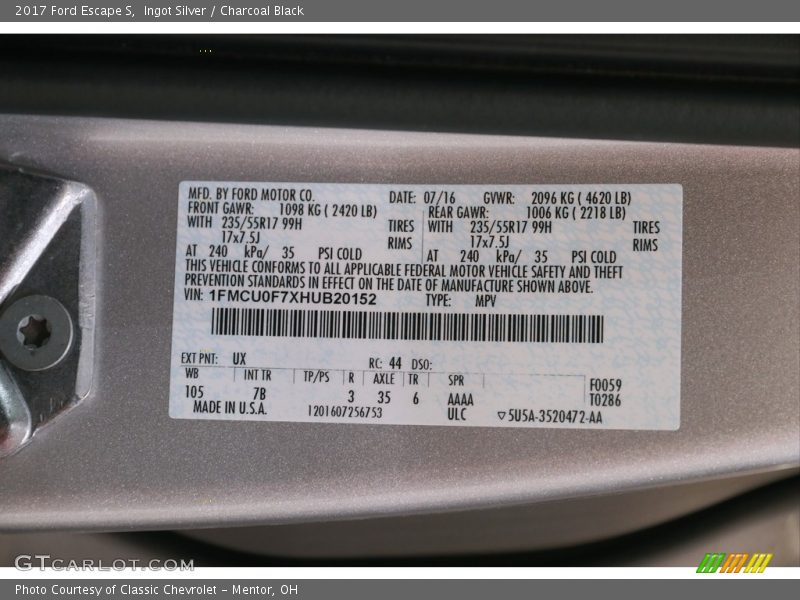 Ingot Silver / Charcoal Black 2017 Ford Escape S