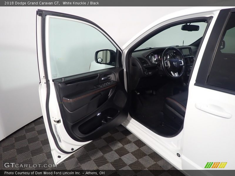 White Knuckle / Black 2018 Dodge Grand Caravan GT