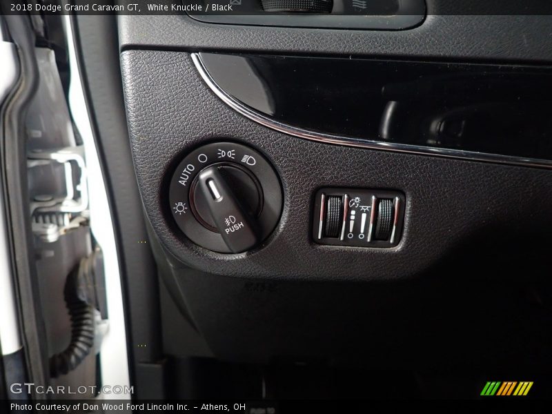 White Knuckle / Black 2018 Dodge Grand Caravan GT