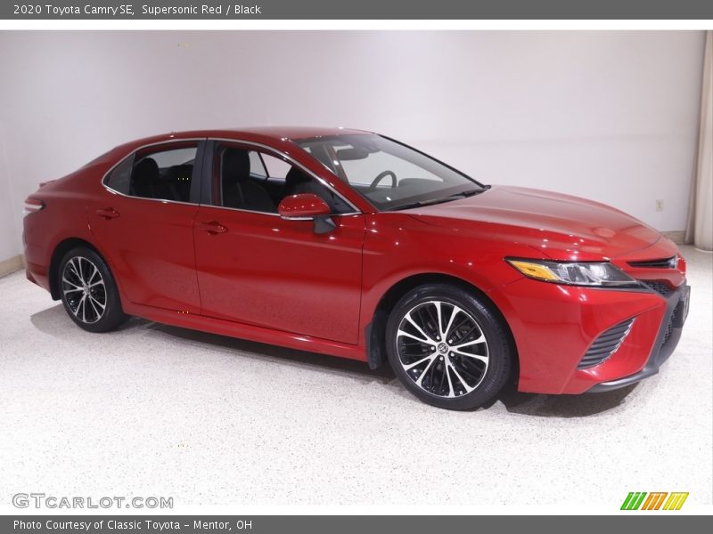 Supersonic Red / Black 2020 Toyota Camry SE