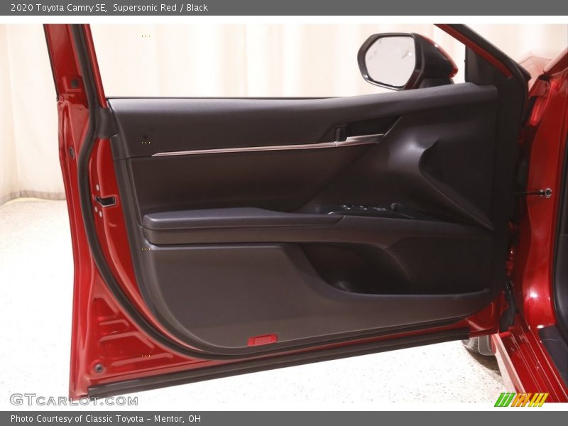 Supersonic Red / Black 2020 Toyota Camry SE