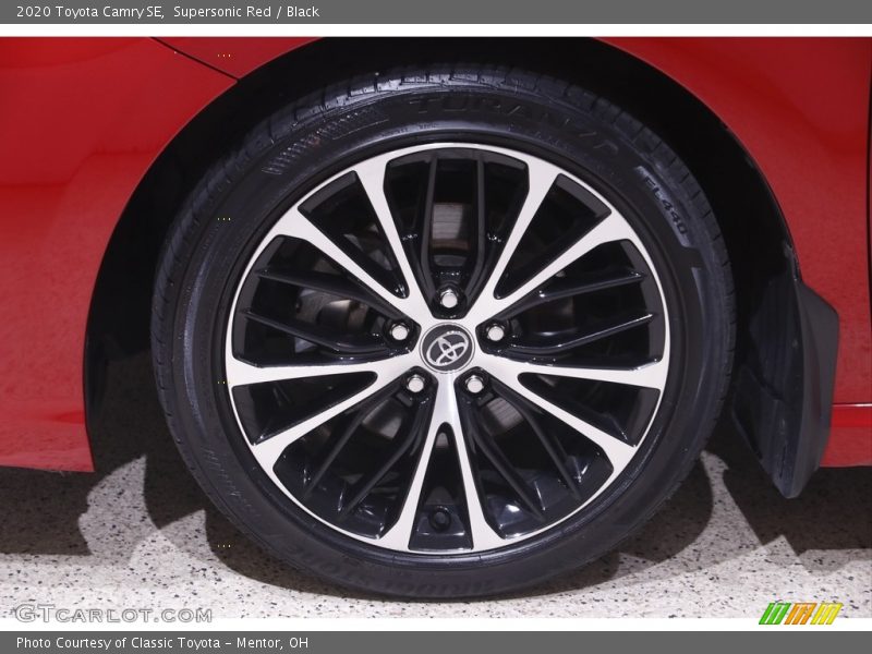 Supersonic Red / Black 2020 Toyota Camry SE