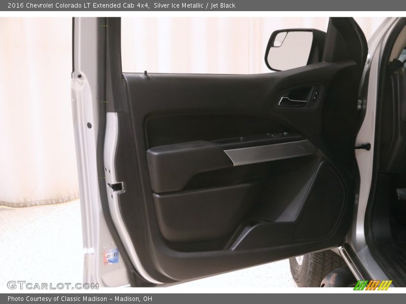 Silver Ice Metallic / Jet Black 2016 Chevrolet Colorado LT Extended Cab 4x4