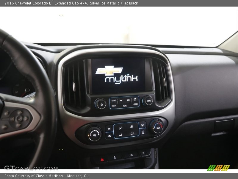 Controls of 2016 Colorado LT Extended Cab 4x4