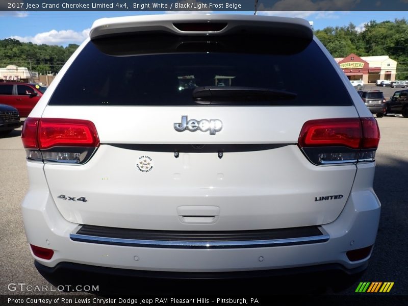 Bright White / Black/Light Frost Beige 2017 Jeep Grand Cherokee Limited 4x4