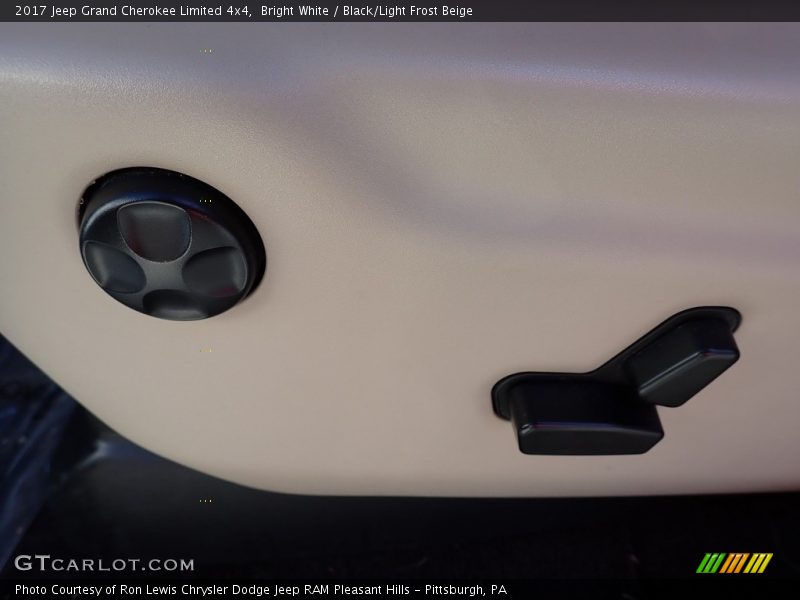 Bright White / Black/Light Frost Beige 2017 Jeep Grand Cherokee Limited 4x4