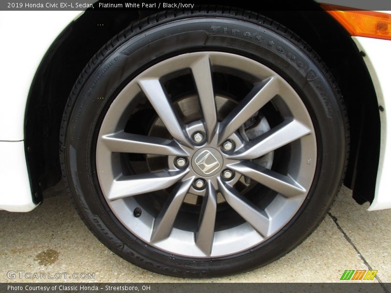 Platinum White Pearl / Black/Ivory 2019 Honda Civic EX-L Sedan